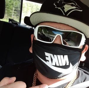 Meet your Posher, Kwinton